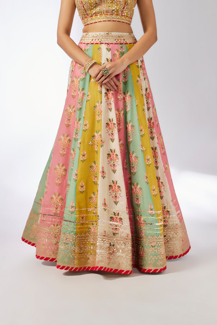 sayali lehenga set