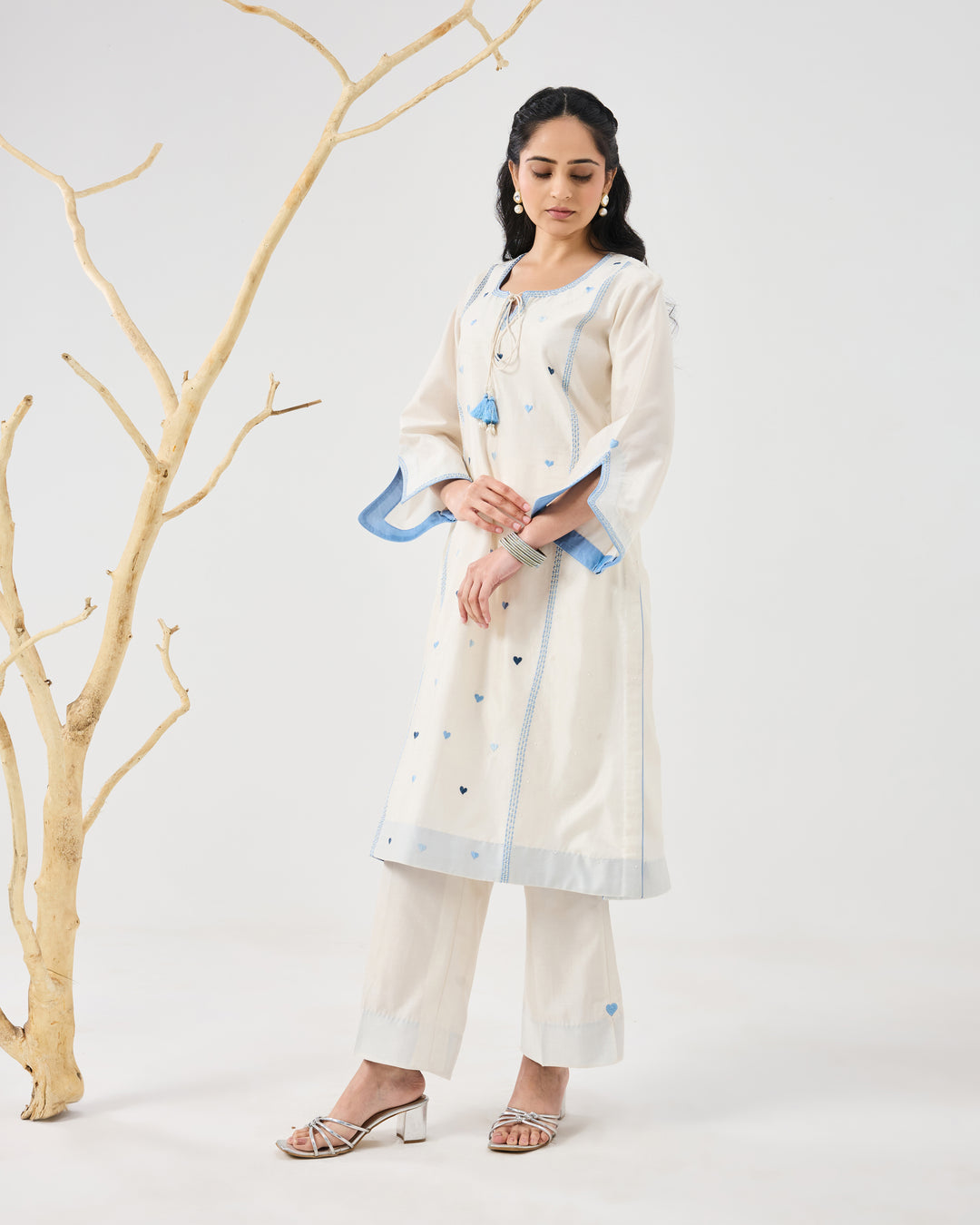 Dilzaah Solid Heart Aline Suit