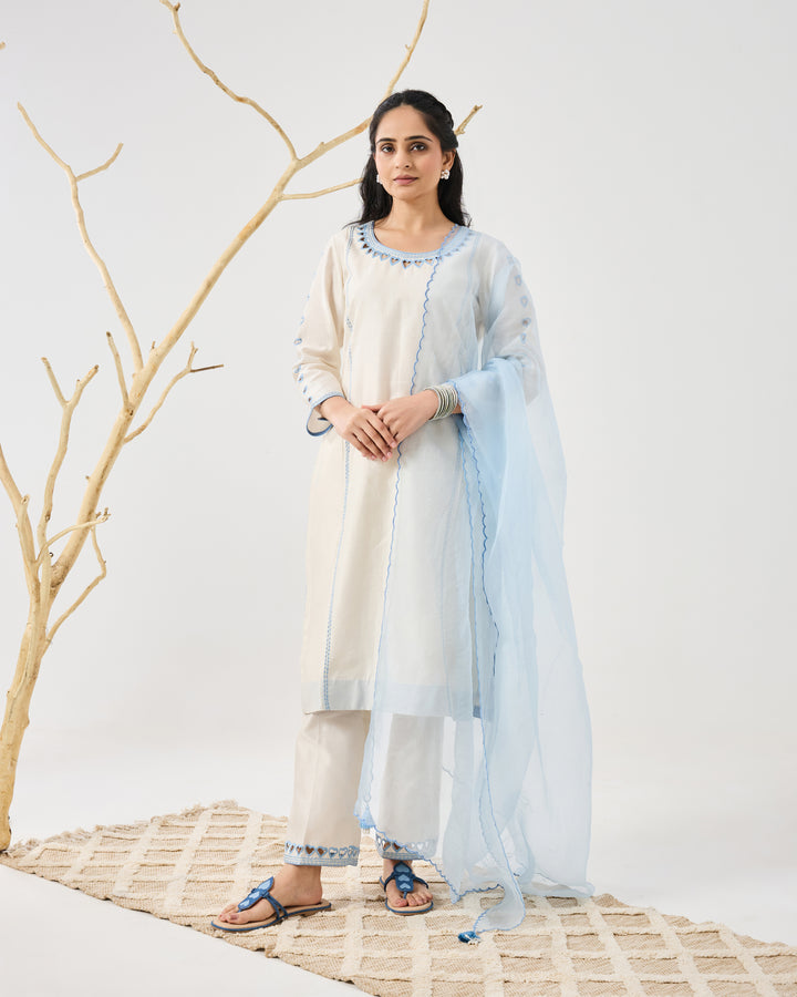 Dilzaah Cut Heart Straight suit