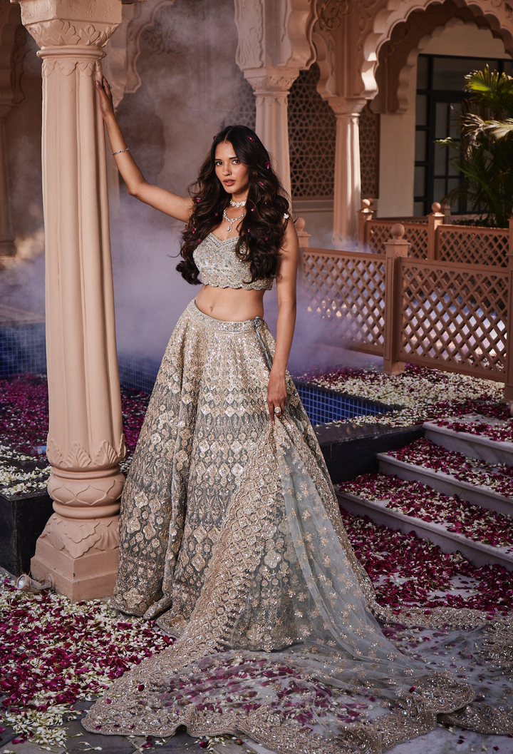 Eva Lehenga