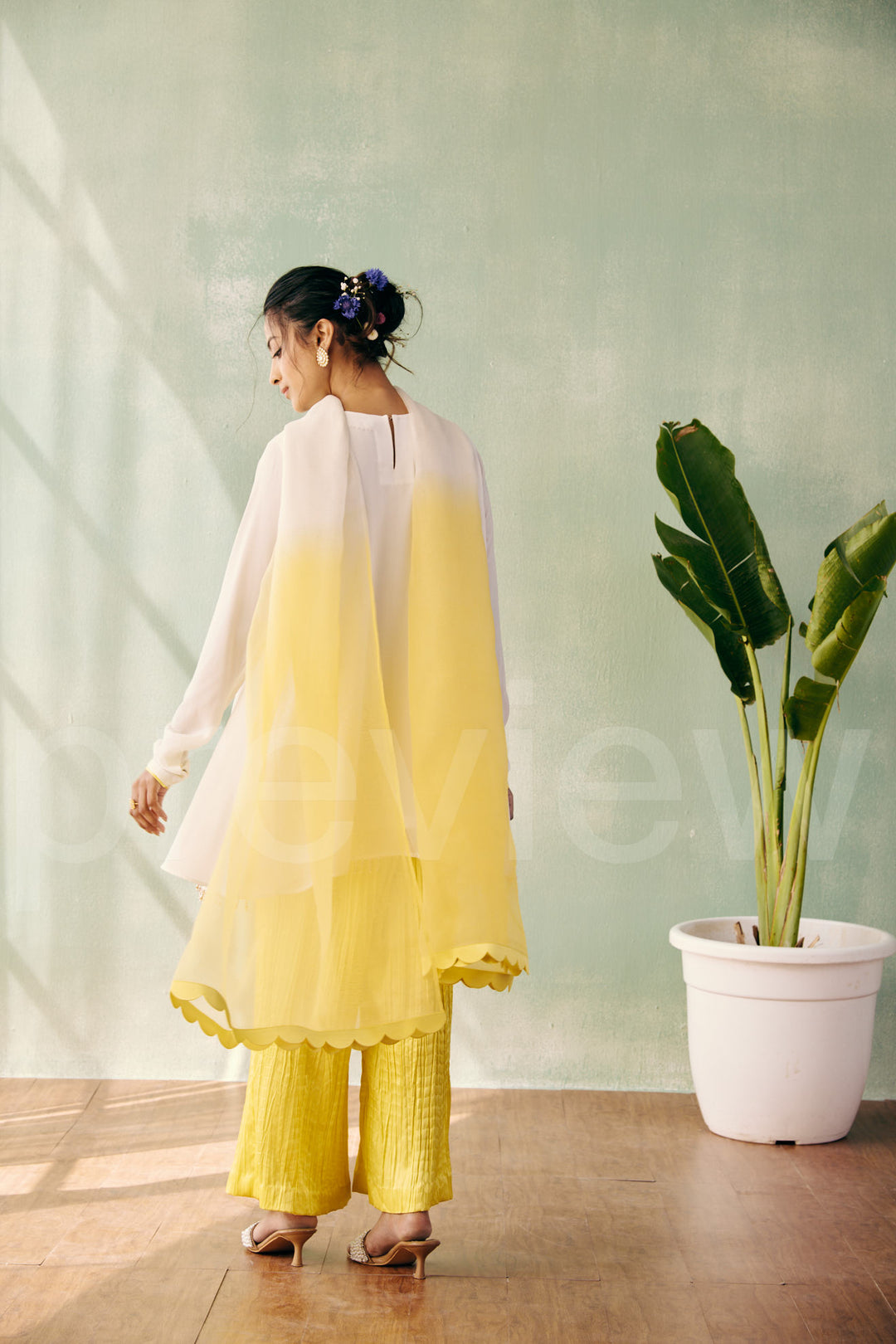 short shirt with side circular kali comes along with pleated pant