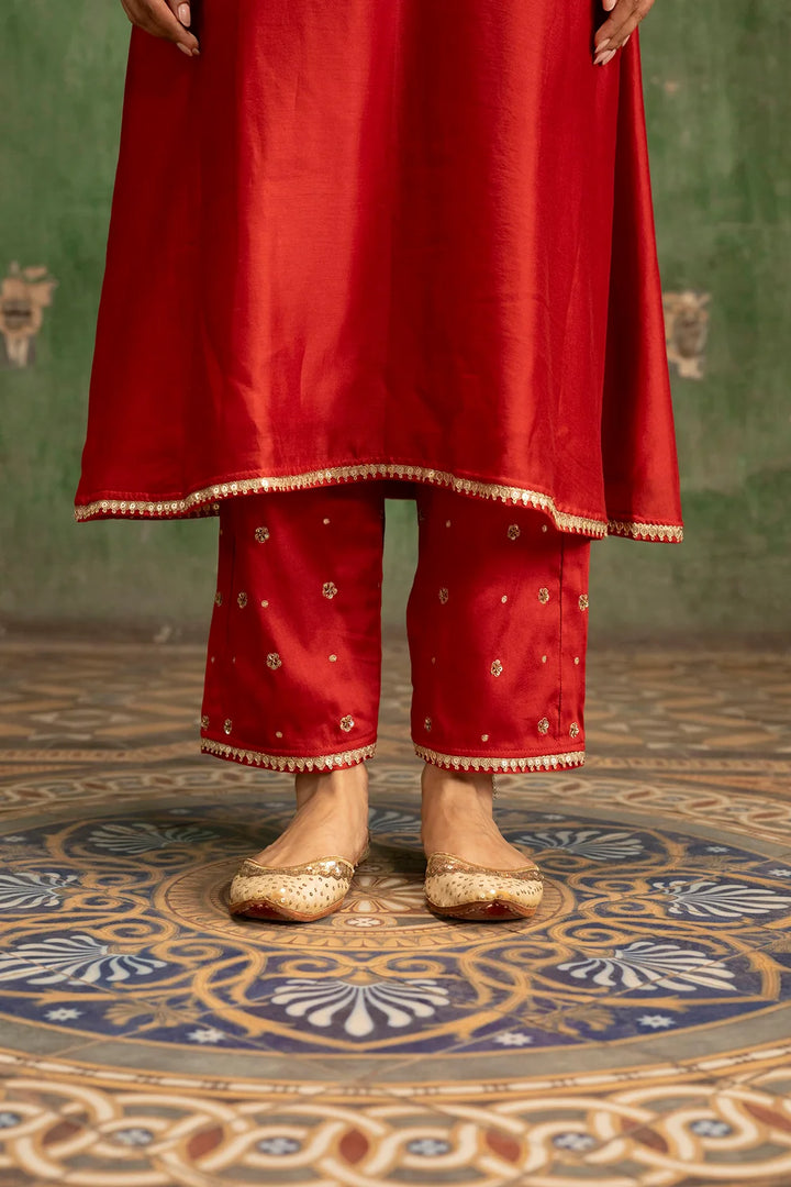 Saanjh Silk Chanderi Aline Kurta Set in Surkh