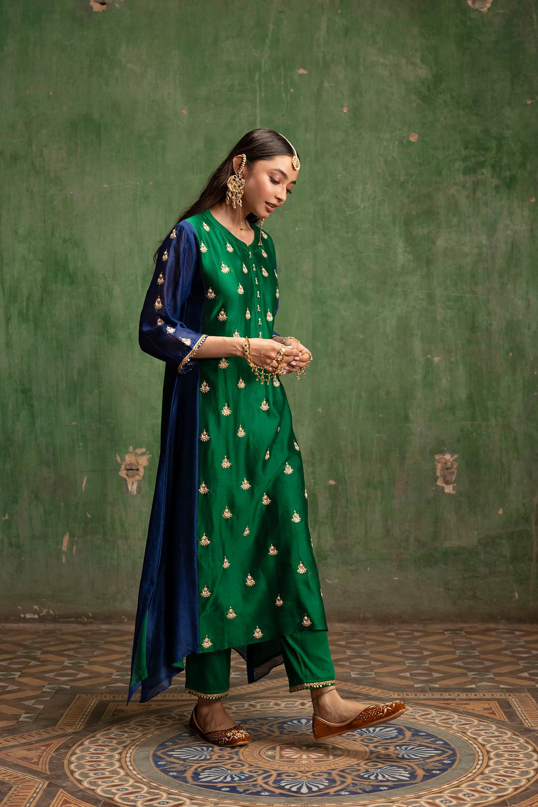 Guldaasta Silk Chanderi Aline Kurta Set in Panna