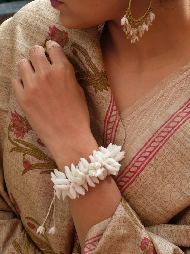 Off White Mogra Bracelet