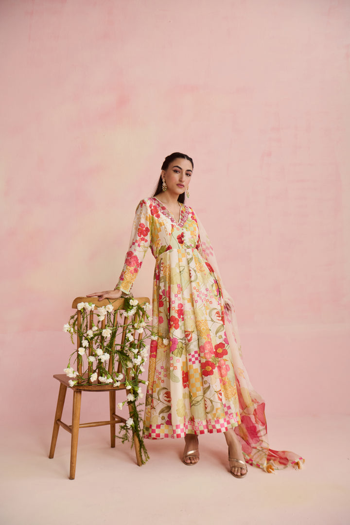 Zoho Anarkali Set