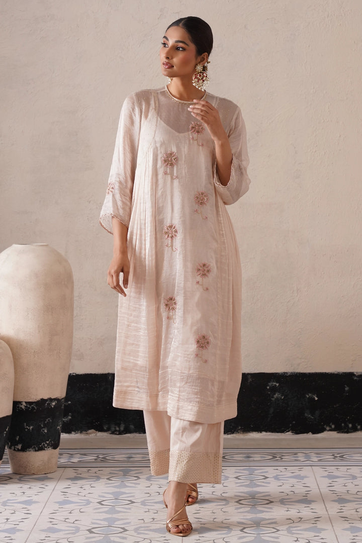 Dutch Ivory Curve Pannel Kurta