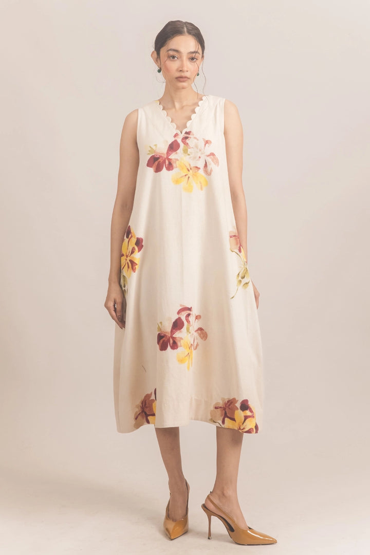 Scallop dress white