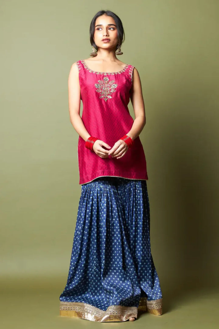 Neel kiran embroidered kurta set