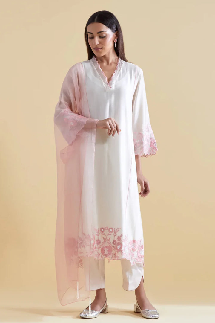 Ivory V Scallopped Neck Kurta Set with Floral Thread Embroidery in Pink