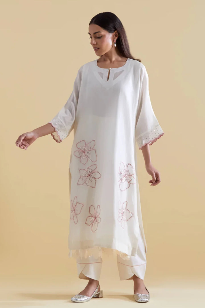 Ivory Kurta Set in Chanderi Floral Embroidery in Ivory and Pink