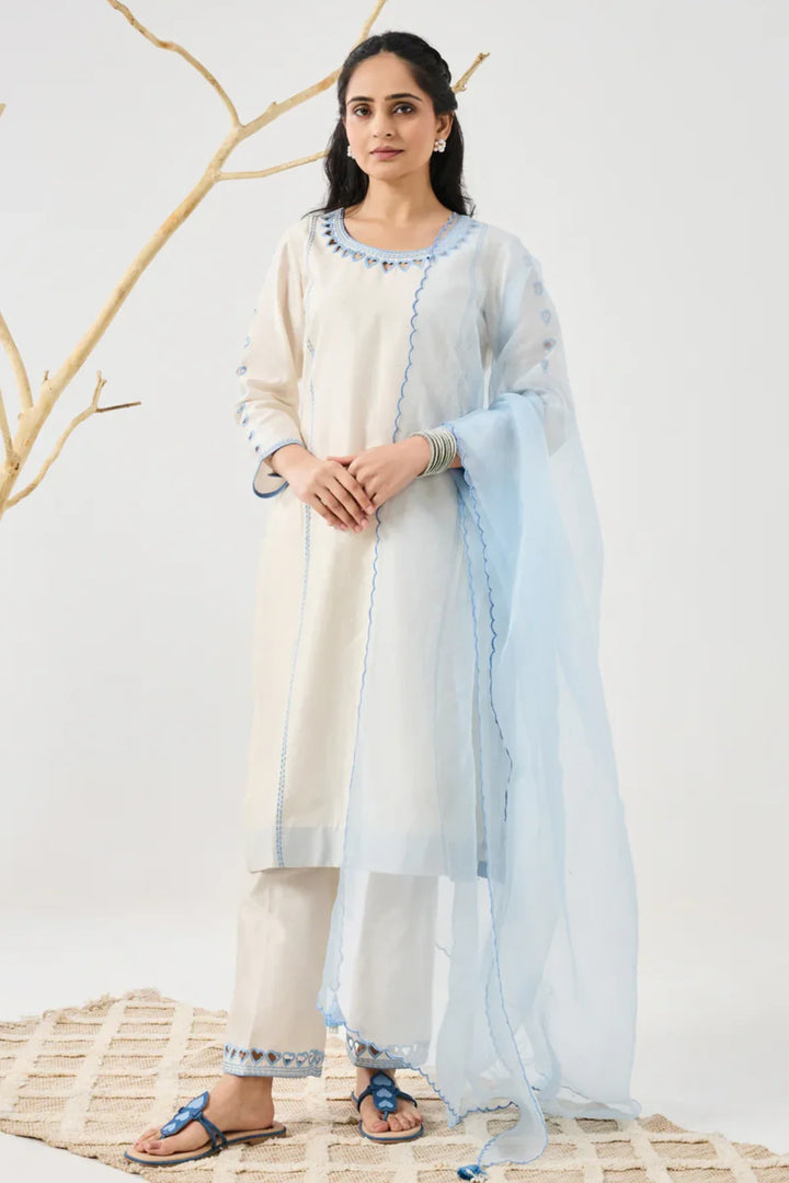 Dilzaah Cut Heart Straight suit
