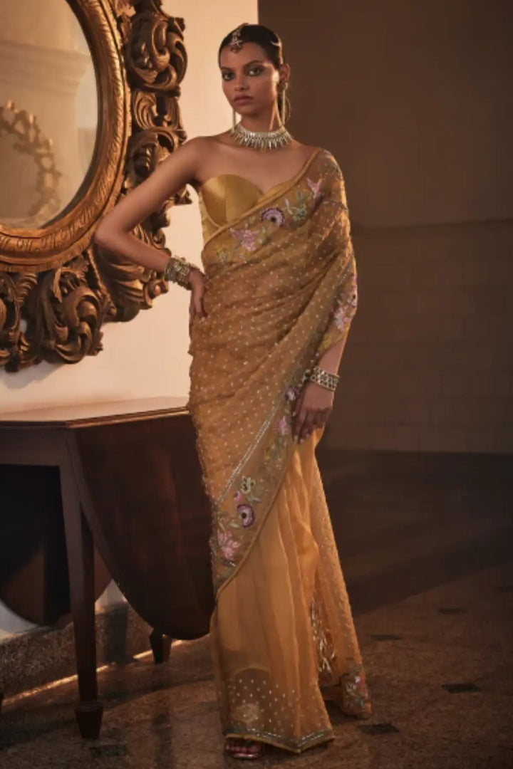 sanobar saree set sunehra