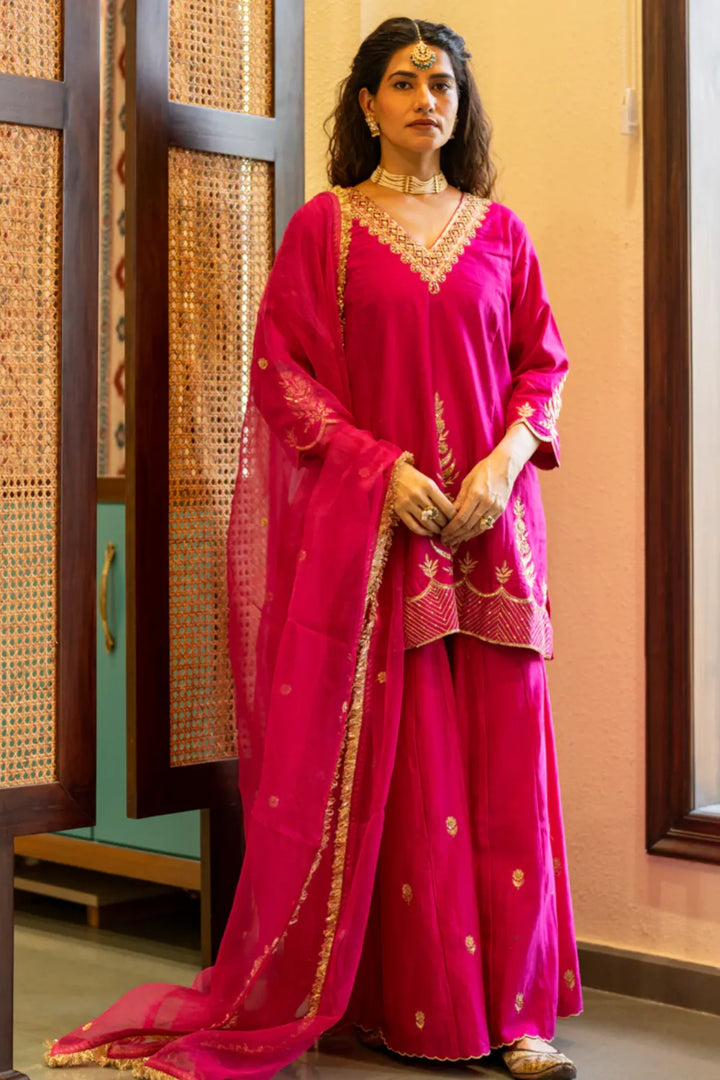 Pink Boota Aari Sharara