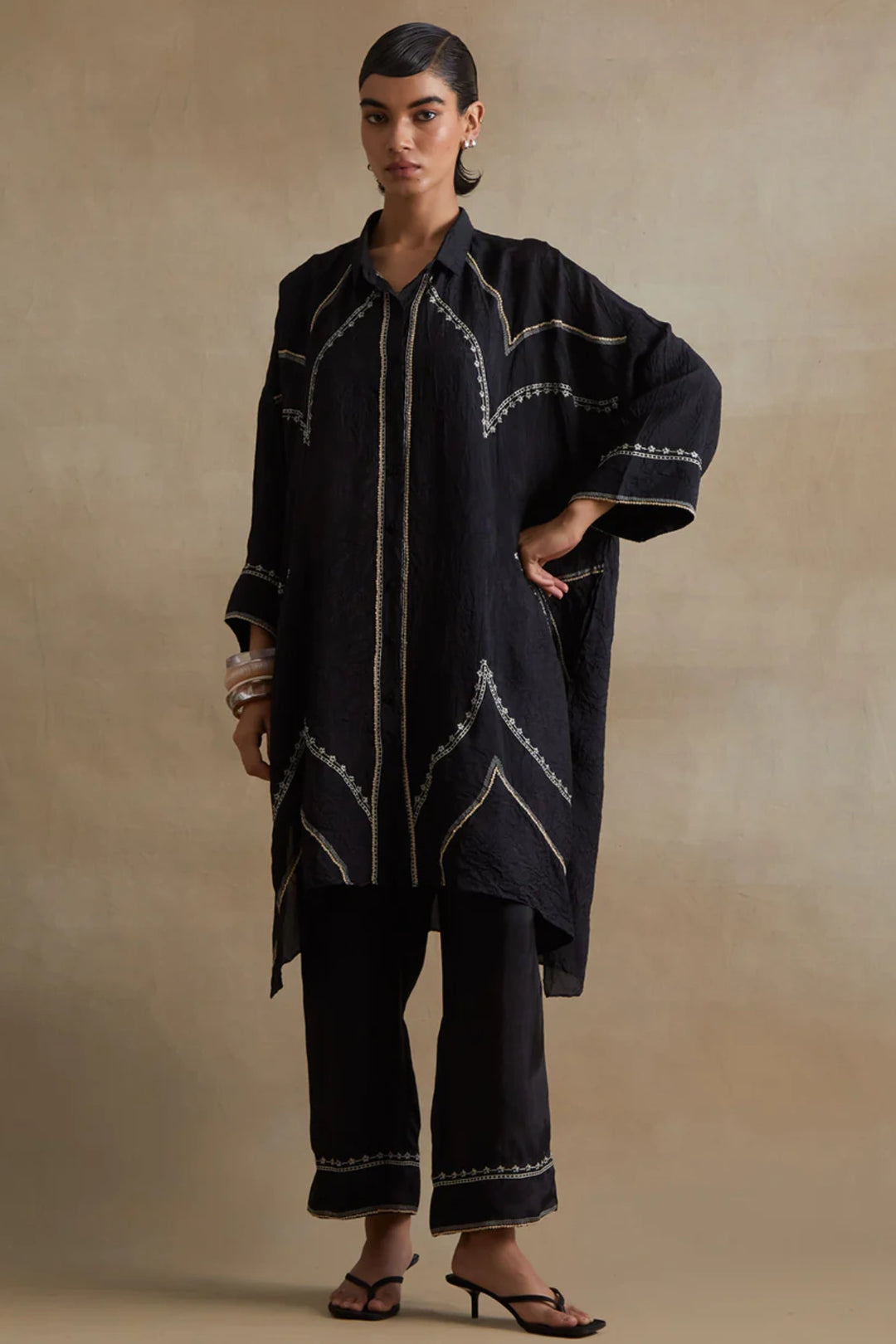 Ont556 - Set - Black