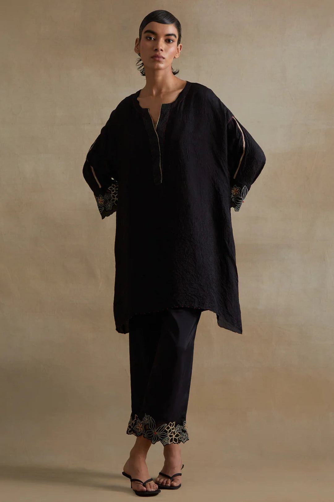 Ont563 - set - black