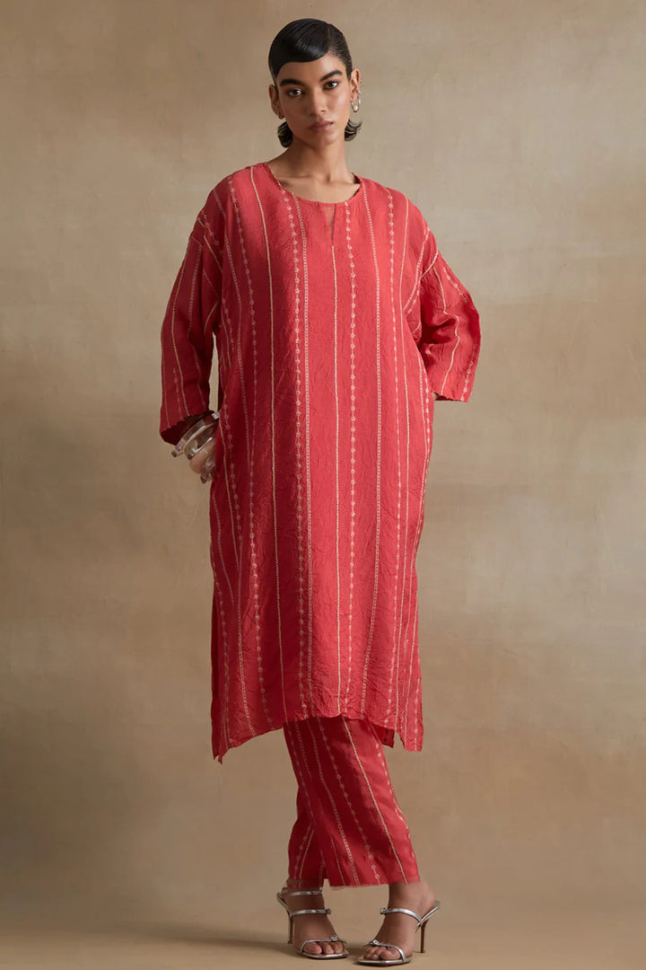Ont564 - Set - Tomato