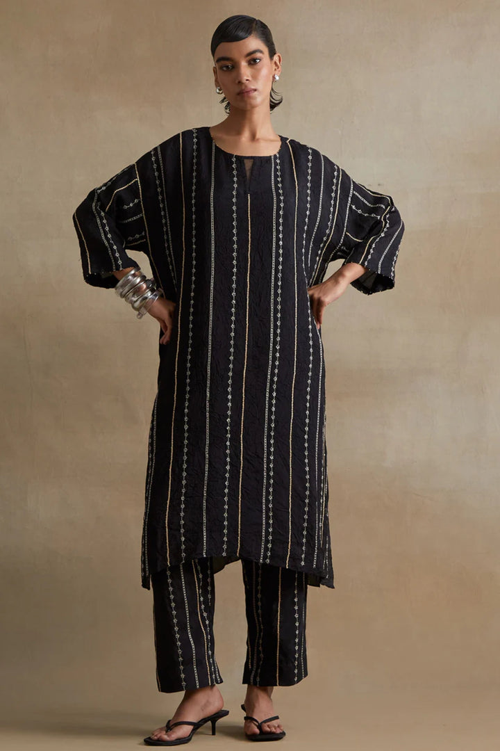 Ont564 - Set - Black