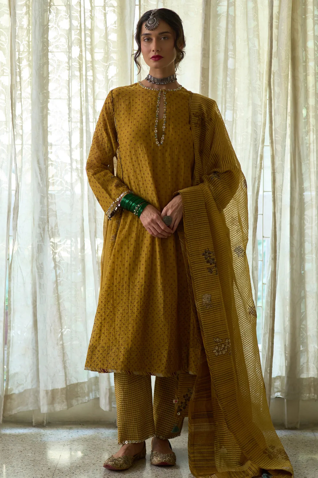 Kuhu Kurta