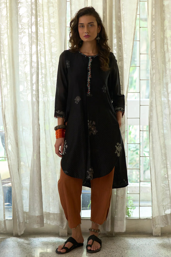 Sira Kurta