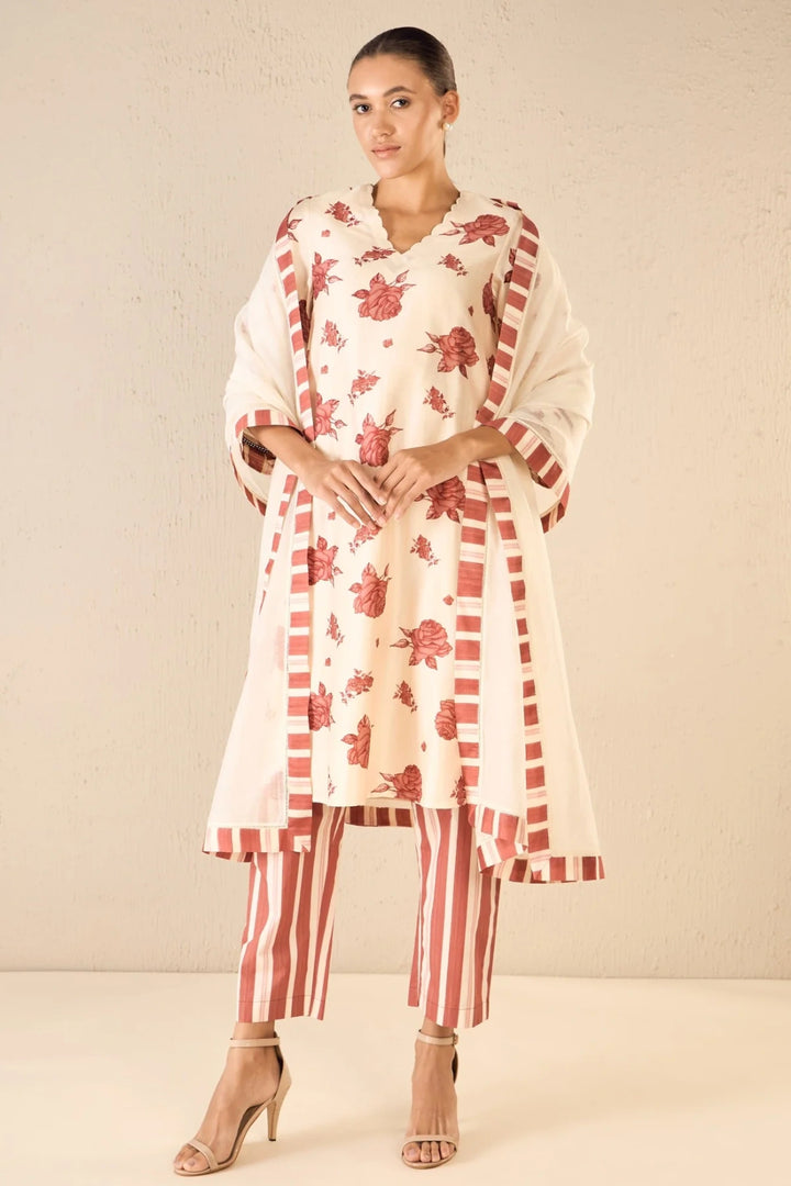 Vintage Rose: Red Rose Chanderi Scallop Neck Set