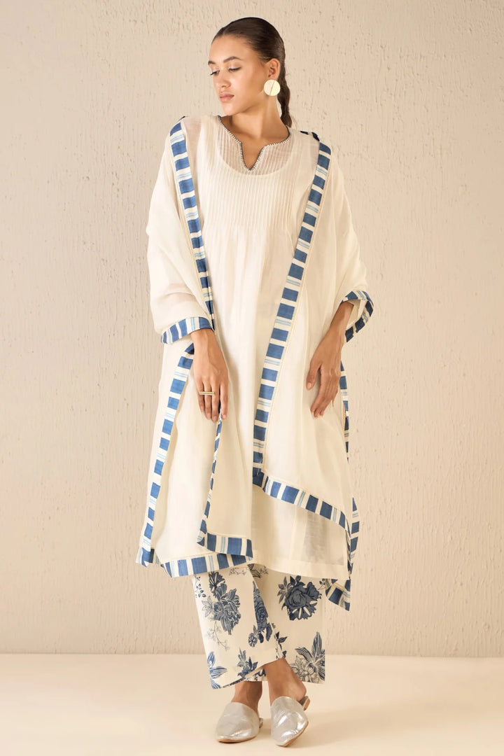 Floral Odyssey: Ivory Chanderi Pintuck Choga Set