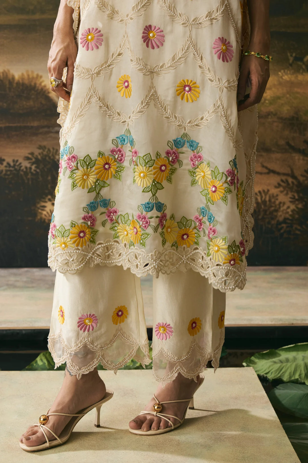 Ivory Floral Scallop Detail Kaftan