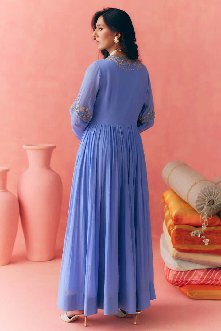 M15004 - Areeza
