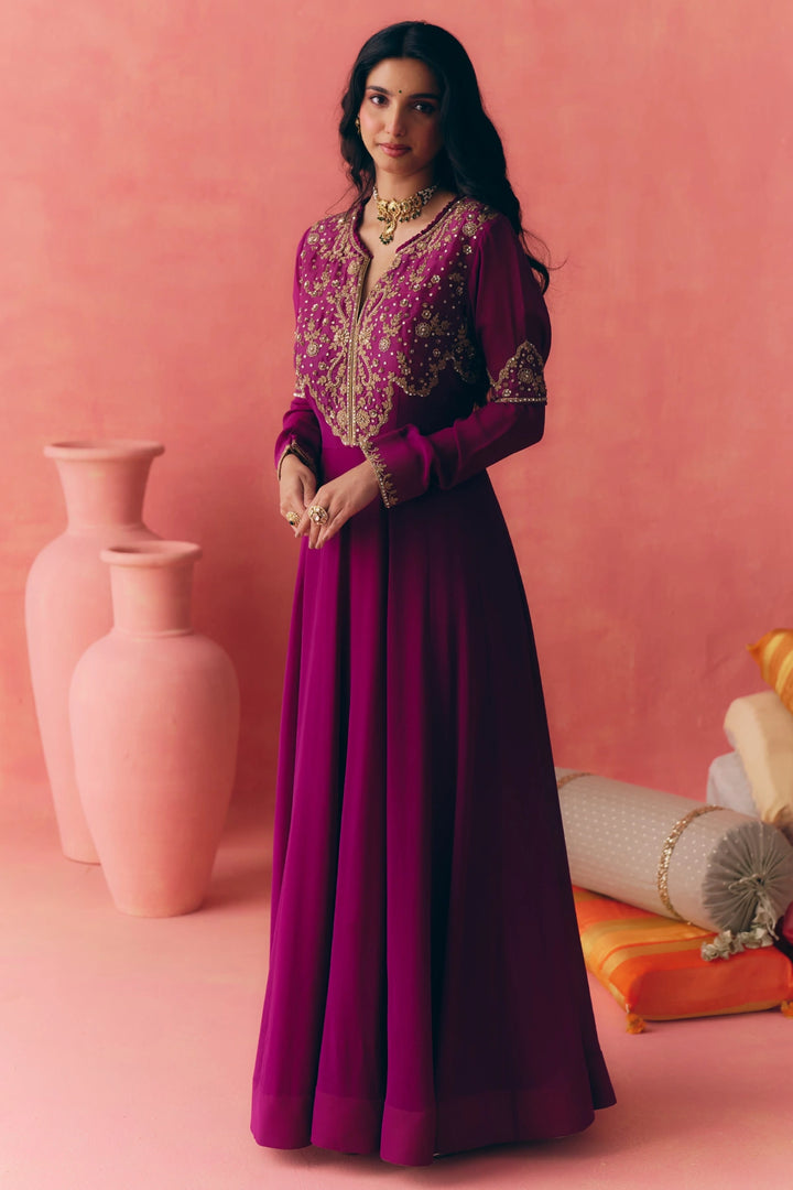 M15005 - Areeza