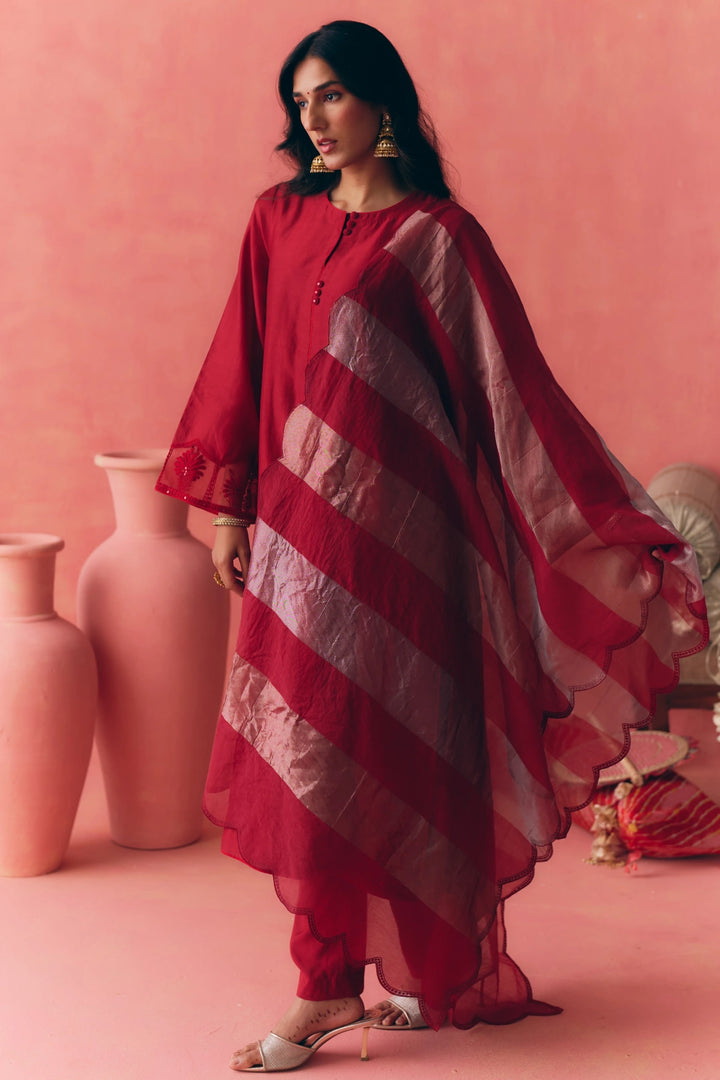 M12054 - Areesha