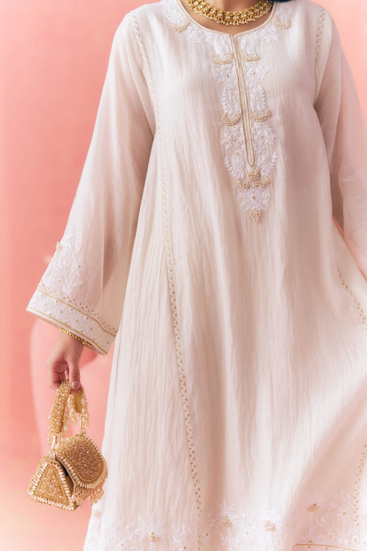 M12062 - Amani