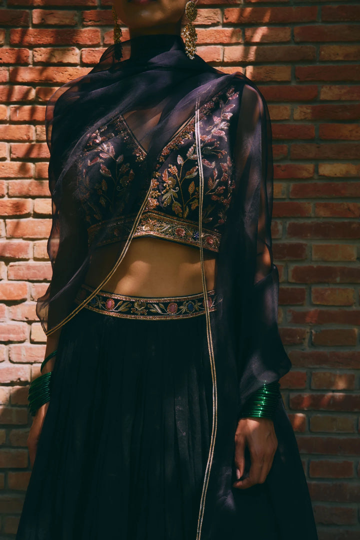 M16003 - Rehana