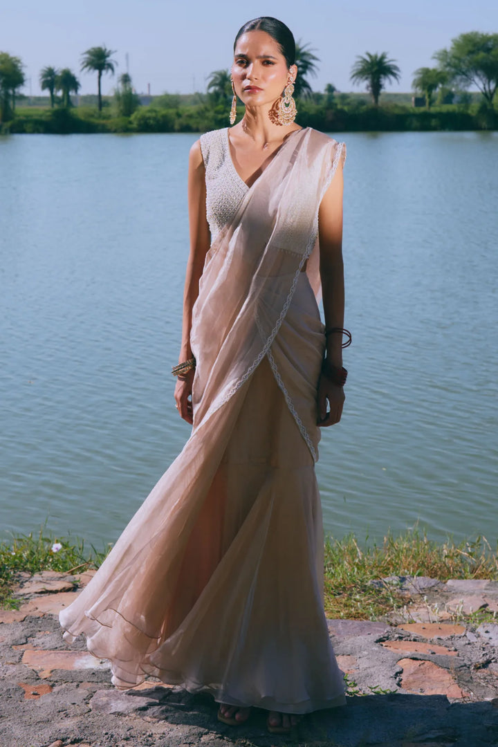 M8000 - Mehnaz