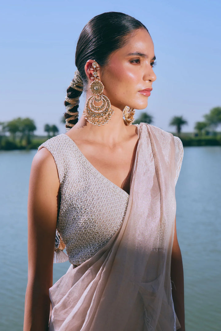 M8000 - Mehnaz