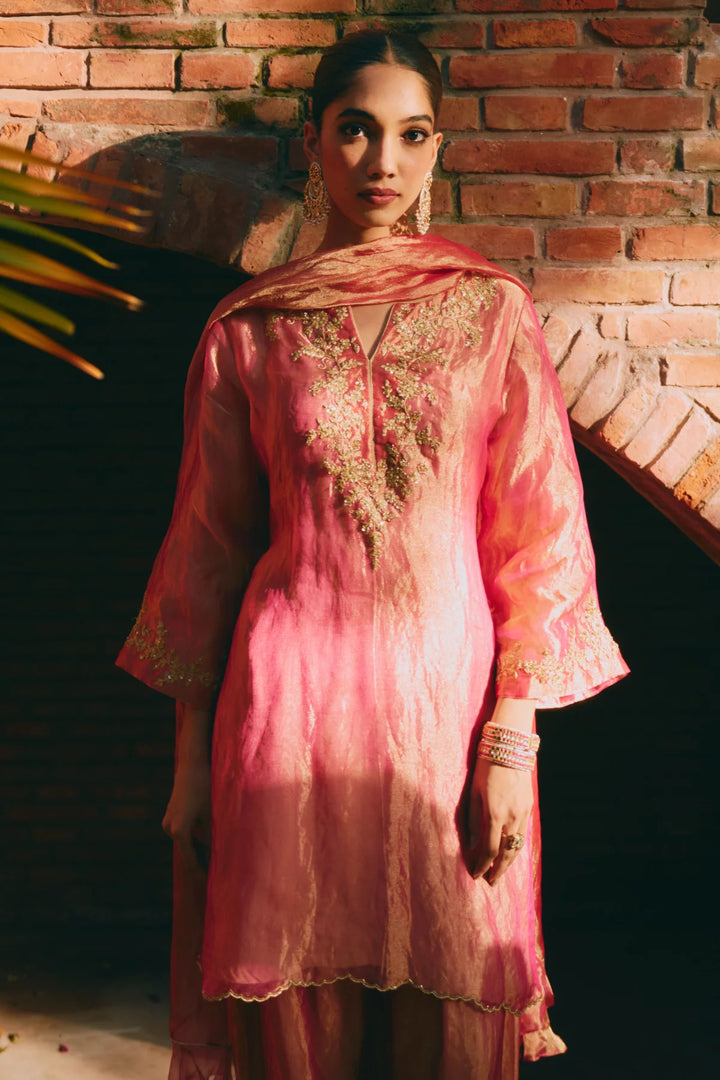 M12001 - Mahira