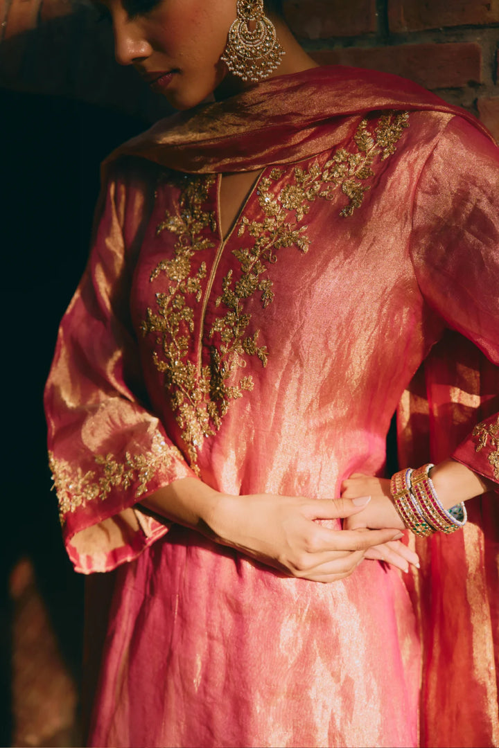 M12001 - Mahira