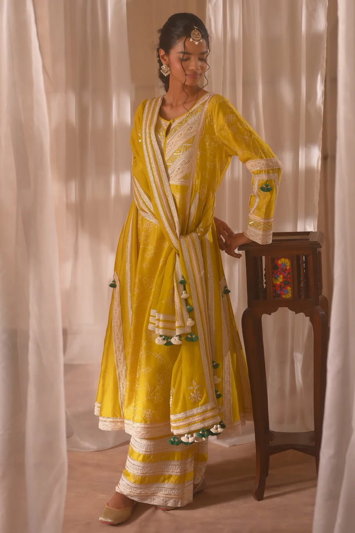 Mustard Kalidar Set