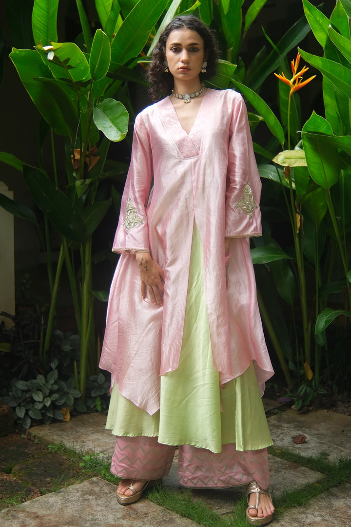 Double layer kurta W sleeve emb W contrast dupatta & matching pants
