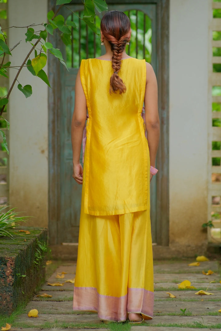 Sleeveless top W side brocade & front buta & pallazo pants