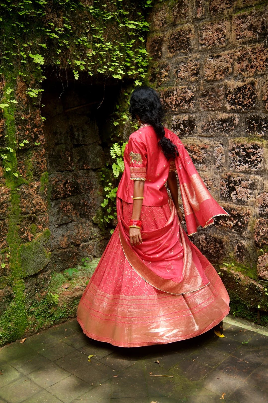 Antique benerasi woven lehenga W choli & benerasi dupatta