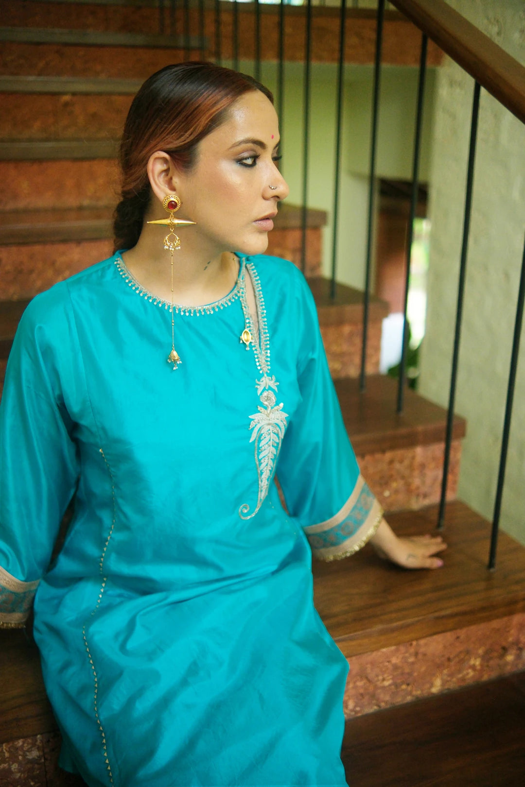 Silk kurta W assymetric key hole & paisley embroidery W contrast pants