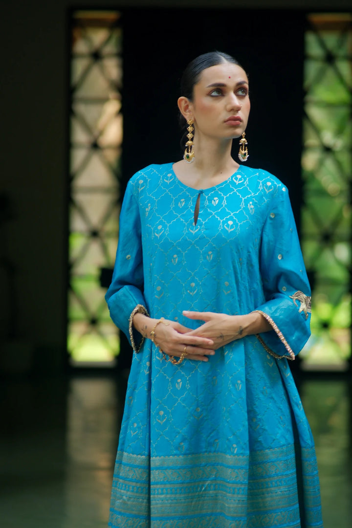 Antique benerasi woven kurta W sleeve handwork W dupatta & matching pants