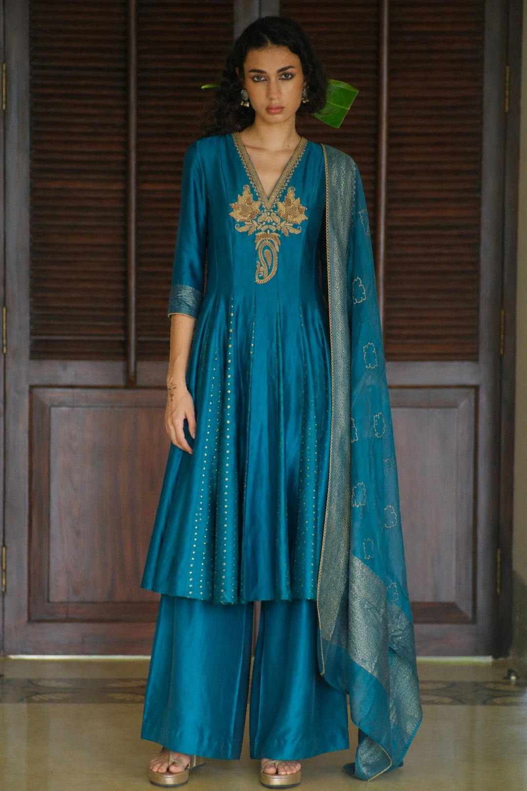 Flared godet kurta W handwork at neck W dupatta & matching pant