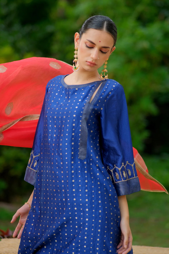 Brocade kurta W temple handwork on sleeve W contrast dupatta & matching pants