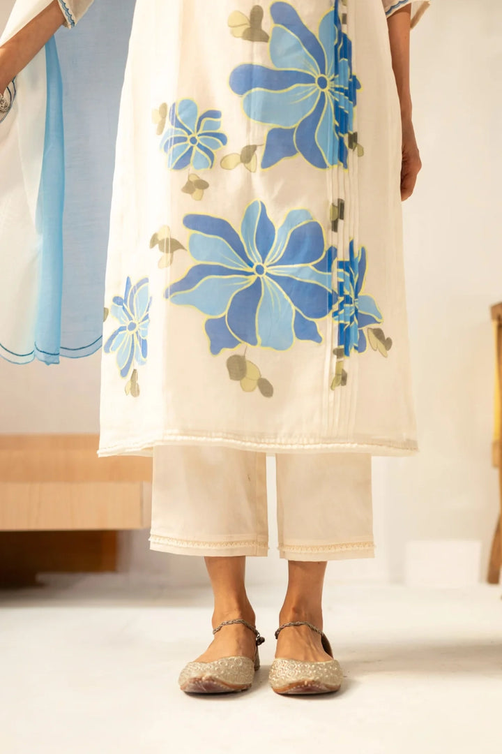 Zoya Mul Chanderi Kurta Set in Off-White