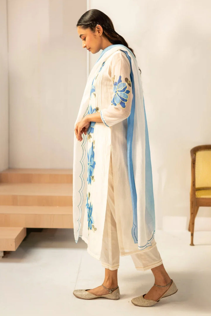 Zoya Mul Chanderi Kurta Set in Off-White