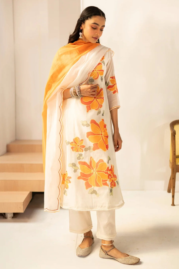 Zoya Mul Chanderi Kurta Set in Off-White