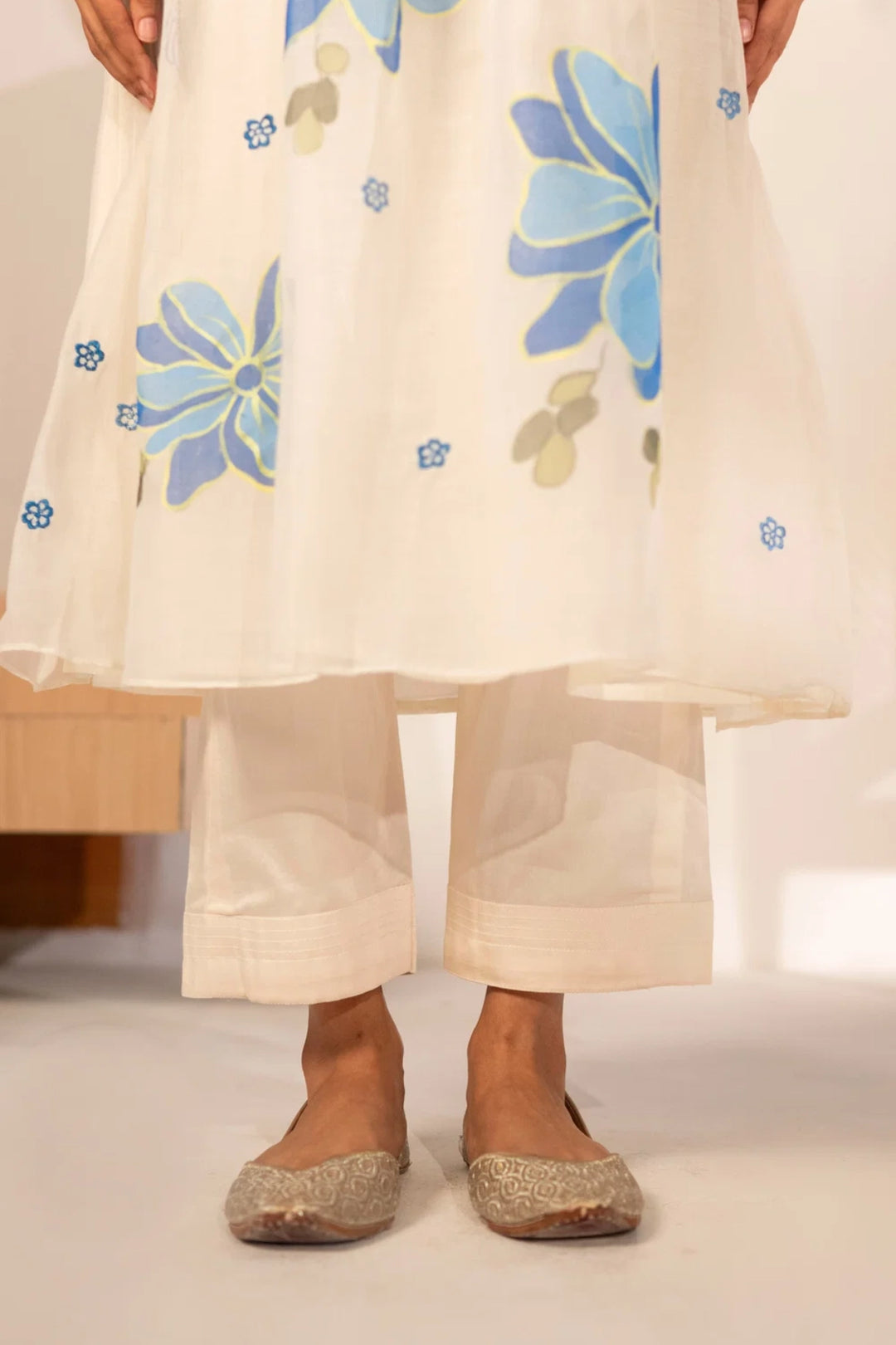 Zoya Mul chanderi Tunic Set in Off-White