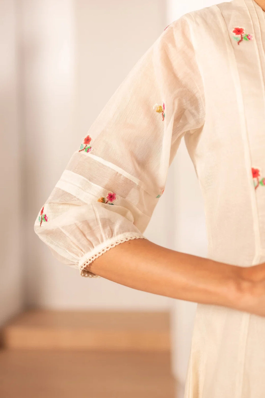 Zia Cross-Stitch Mul Chanderi Tunic Set in Off-White