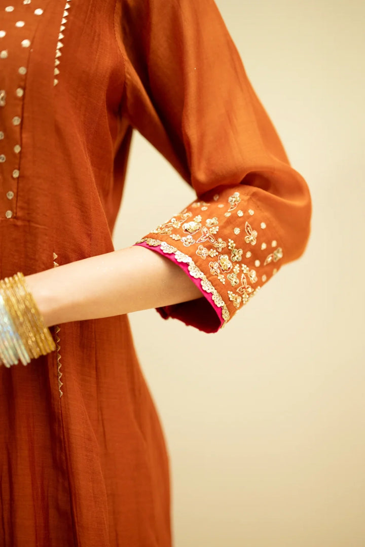 Taarini Mul Chanderi Anarkali Set
