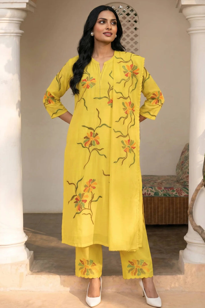 Meher Thread Embroidered Kurta Set